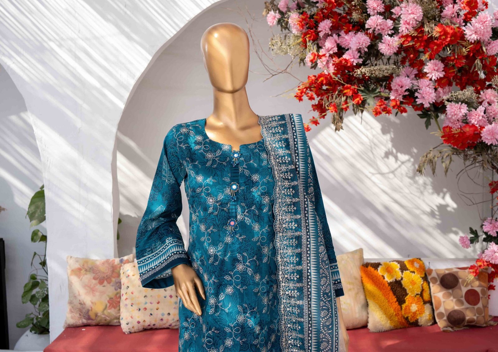 MEHAK Exclusive Lawn Embroidered Shirt With Embroidered Cutwork Lawn Dupatta