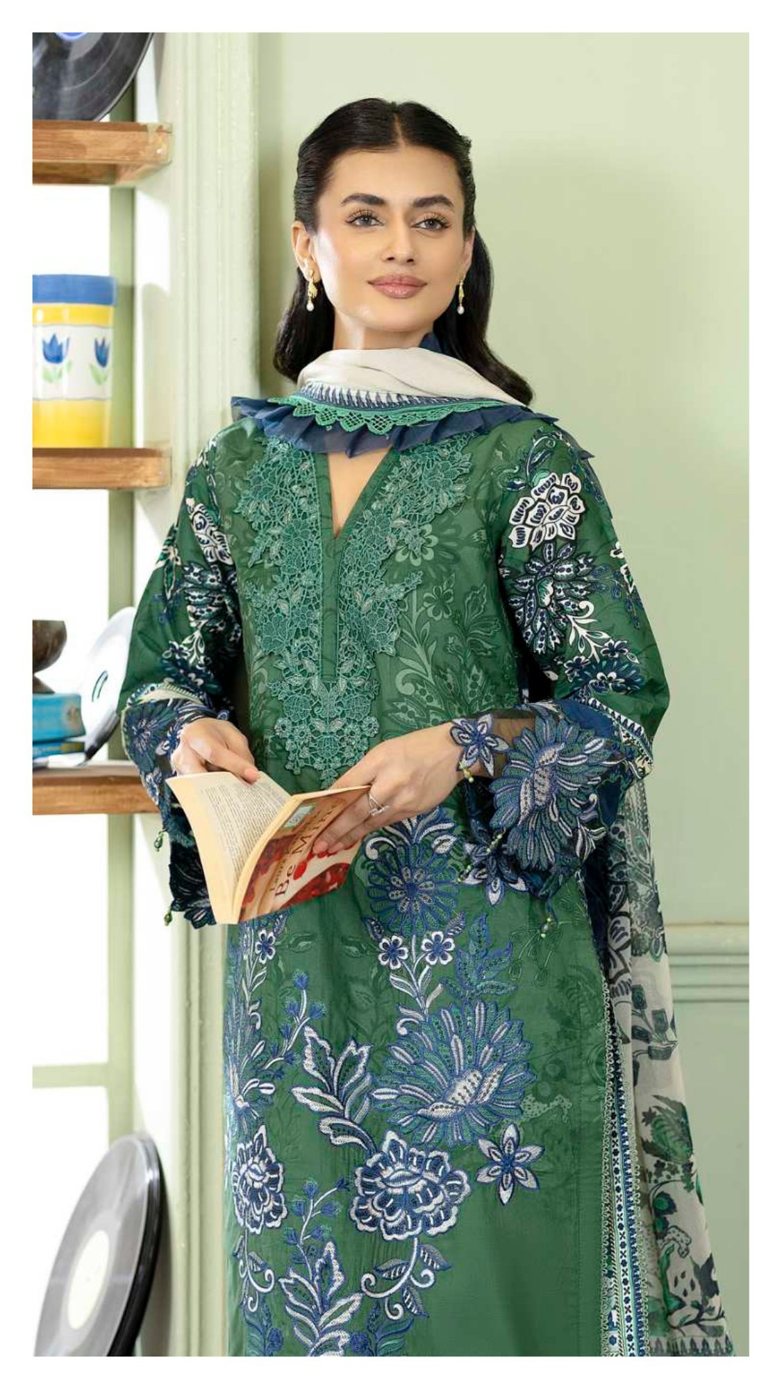 ALZOHAIB Printkari Embroidered & Appliqué Lawn - Image 4